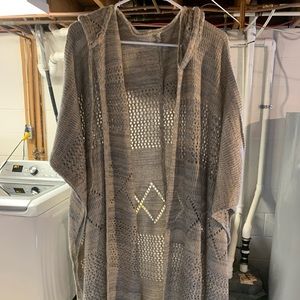 Rugggine (Boutique Brand) Poncho/Cardigan, XL.